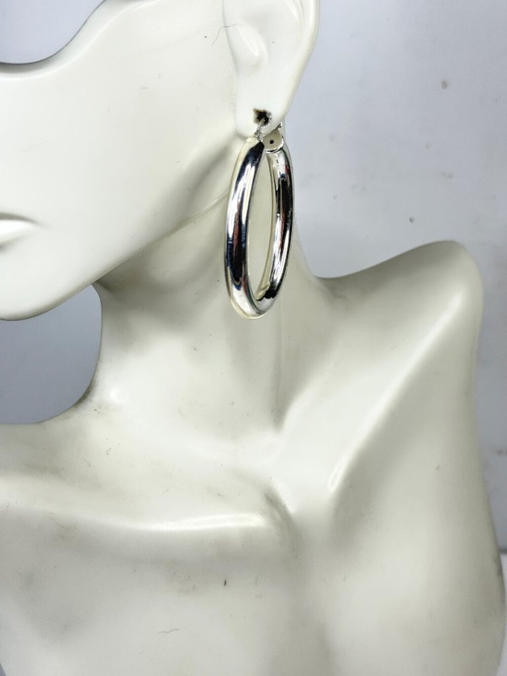 Vintage Milor Italy Tested Sterling Silver Oval Tube Hoop Earrings JR2153